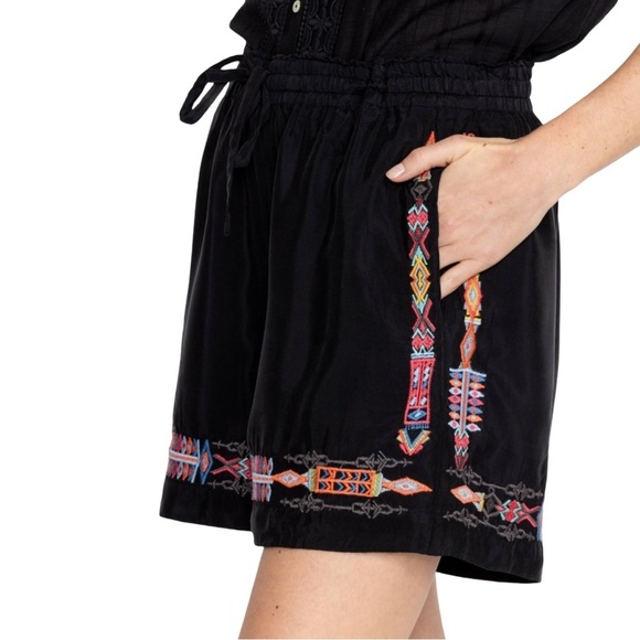 Johnny Was Sascha Embroidered Black Shorts NWT Size S Boho Festival Cupra Blend - Picture 3 of 10